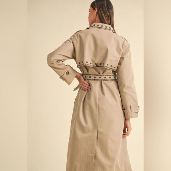 926. DOUBLE BREASTED EMBROIDERED TRENCHCOAT - Picture 2 of 13